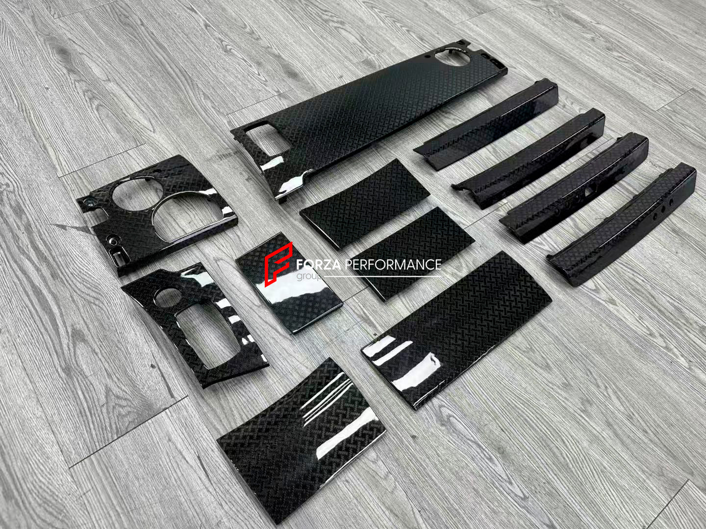 DRY CARBON INTERIOR PARTS FOR ROLLS-ROYCE WRAITH | DAWN