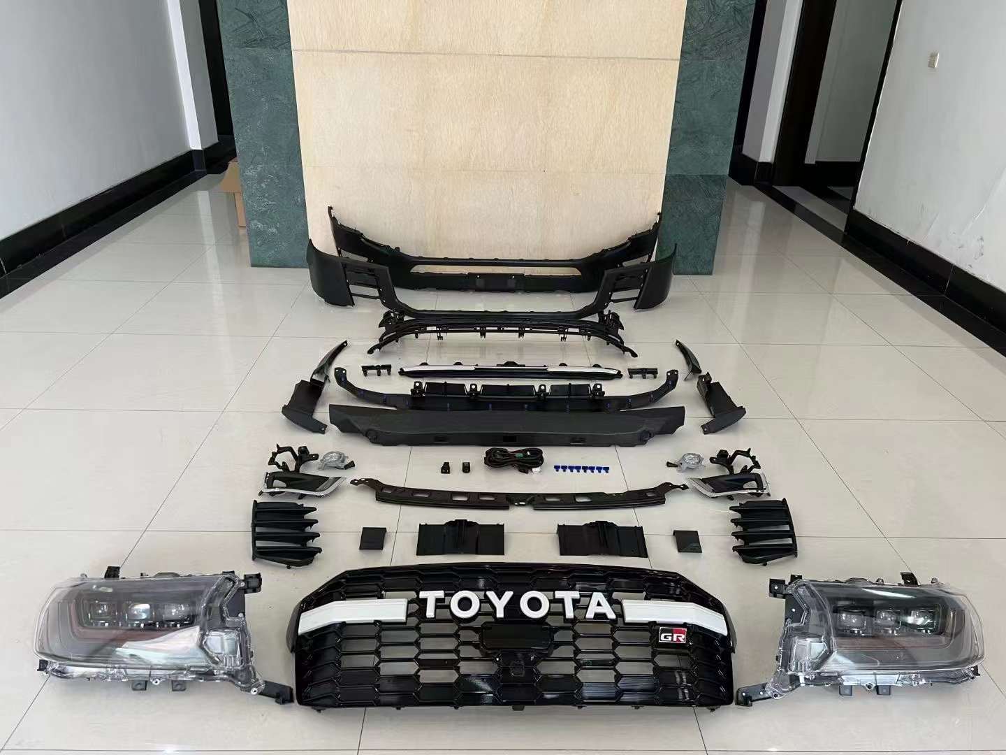 GR FACELIFT BODY KIT FOR LAND CRUISER 200 LC200