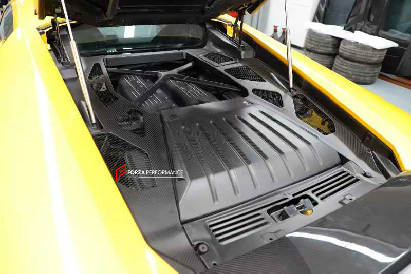 Buy Now DRY CARBON FIBER ENGINE BAY COVER for LAMBORGHINI HURACAN LP580 LP610 2014 - 2016 and upgrade car parts from SIR Tuning at the Best Price. Headlights, Tail lights, Bodykits, Navigations, body kit and more - Fast & Free Shipping within Europe, US & Worldwide.
