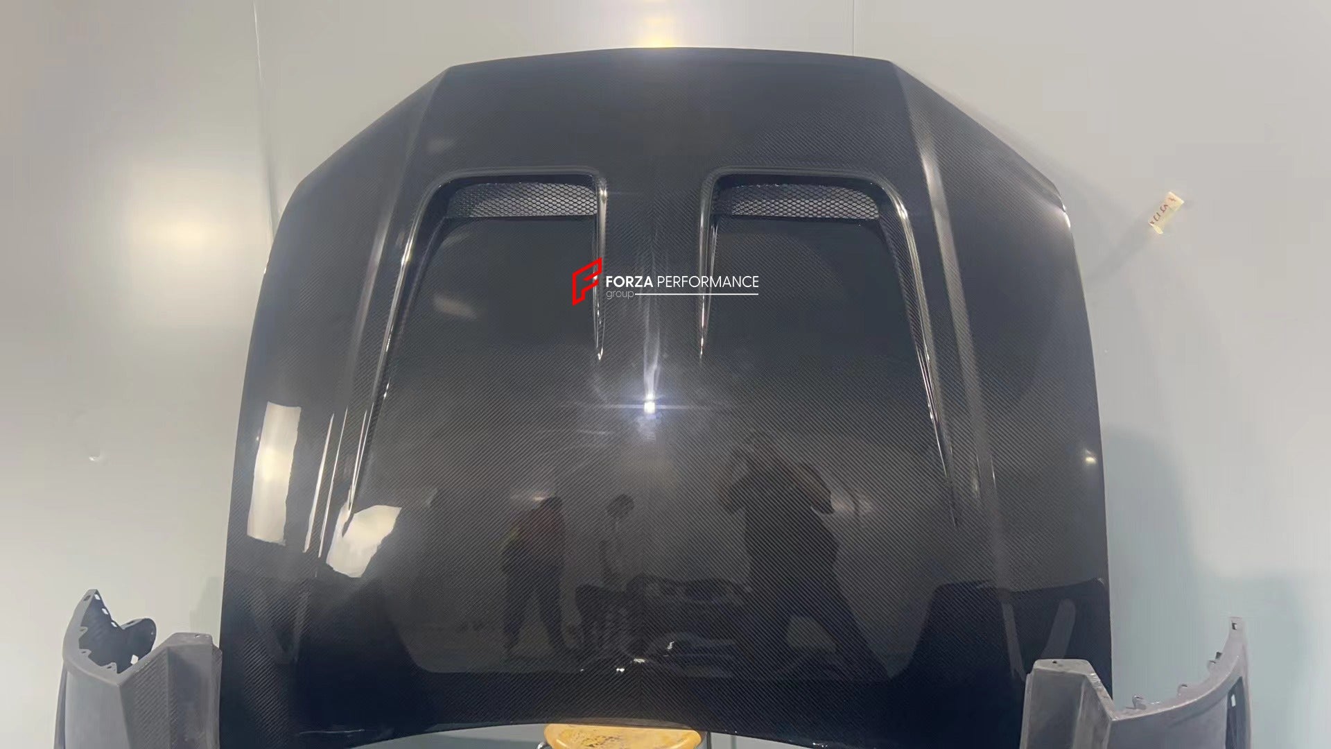 DRY CARBON HOOD for AUDI Q8 4M 2019 - 2023
