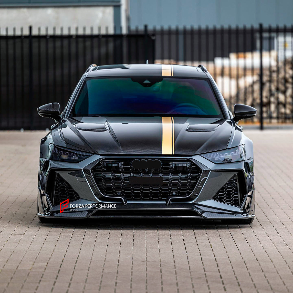 DRY CARBON BODY KIT WITH EXHAUST SYSTEM for AUDI RS6 C8 2019 - 2023