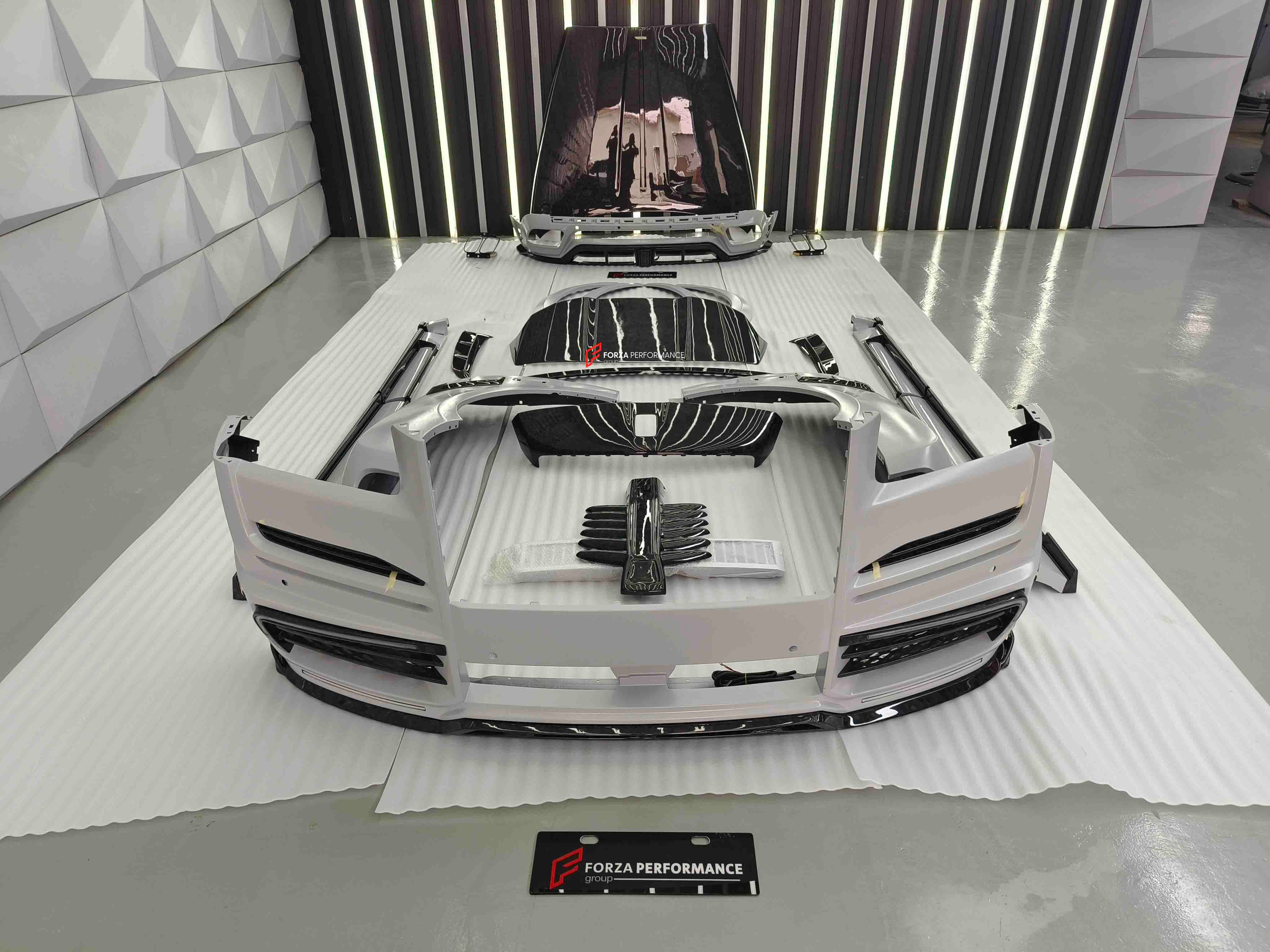 FORGED CARBON BODY KIT for ROLLS-ROYCE CULLINAN