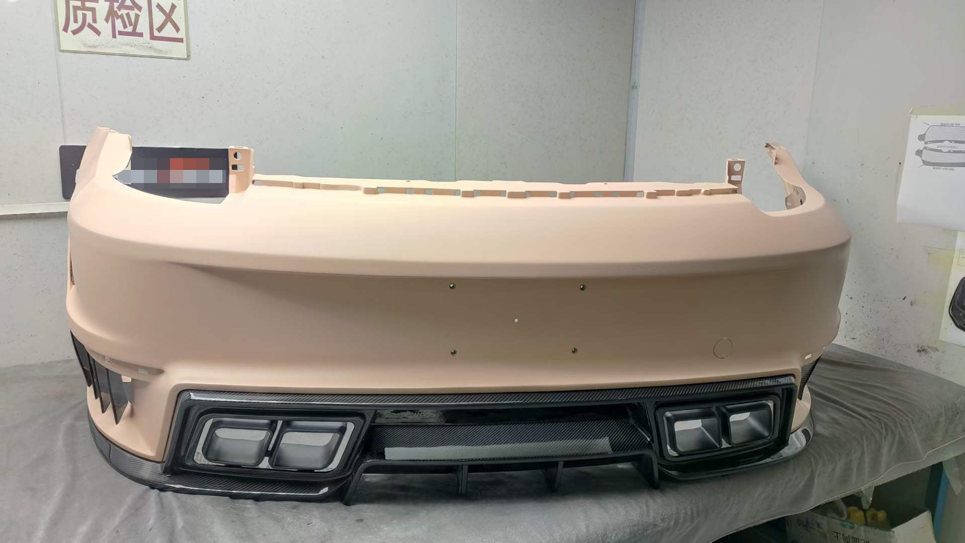 DRY CARBON REAR BUMPER FOR PORSCHE 992 CARRERA 2018+