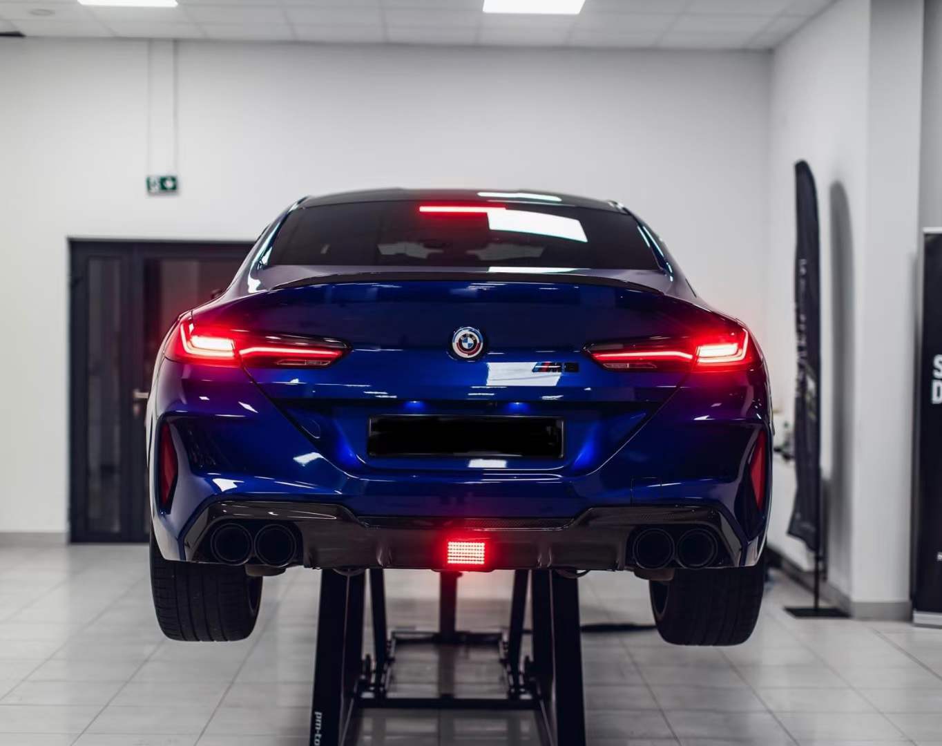 Rear Diffuser with LED Brakes DRL for BMW M8