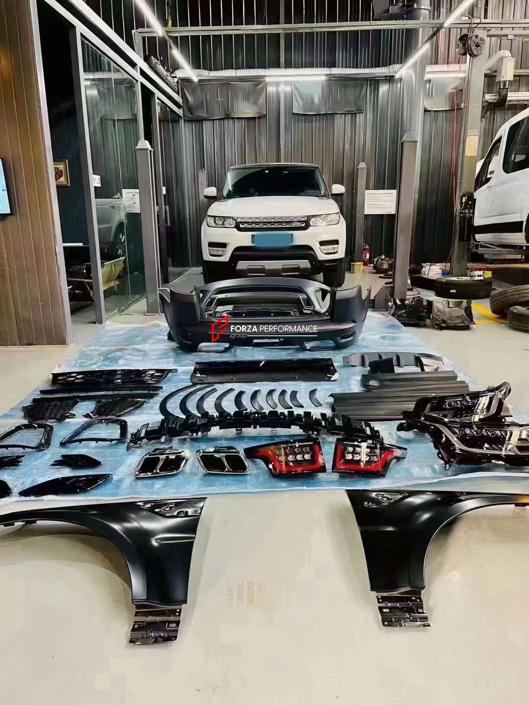 CONVERSION BODY KIT FOR LAND ROVER RANGE ROVER SPORT 2014-2017 UPGRADE TO SVR STYLE 2018-2021