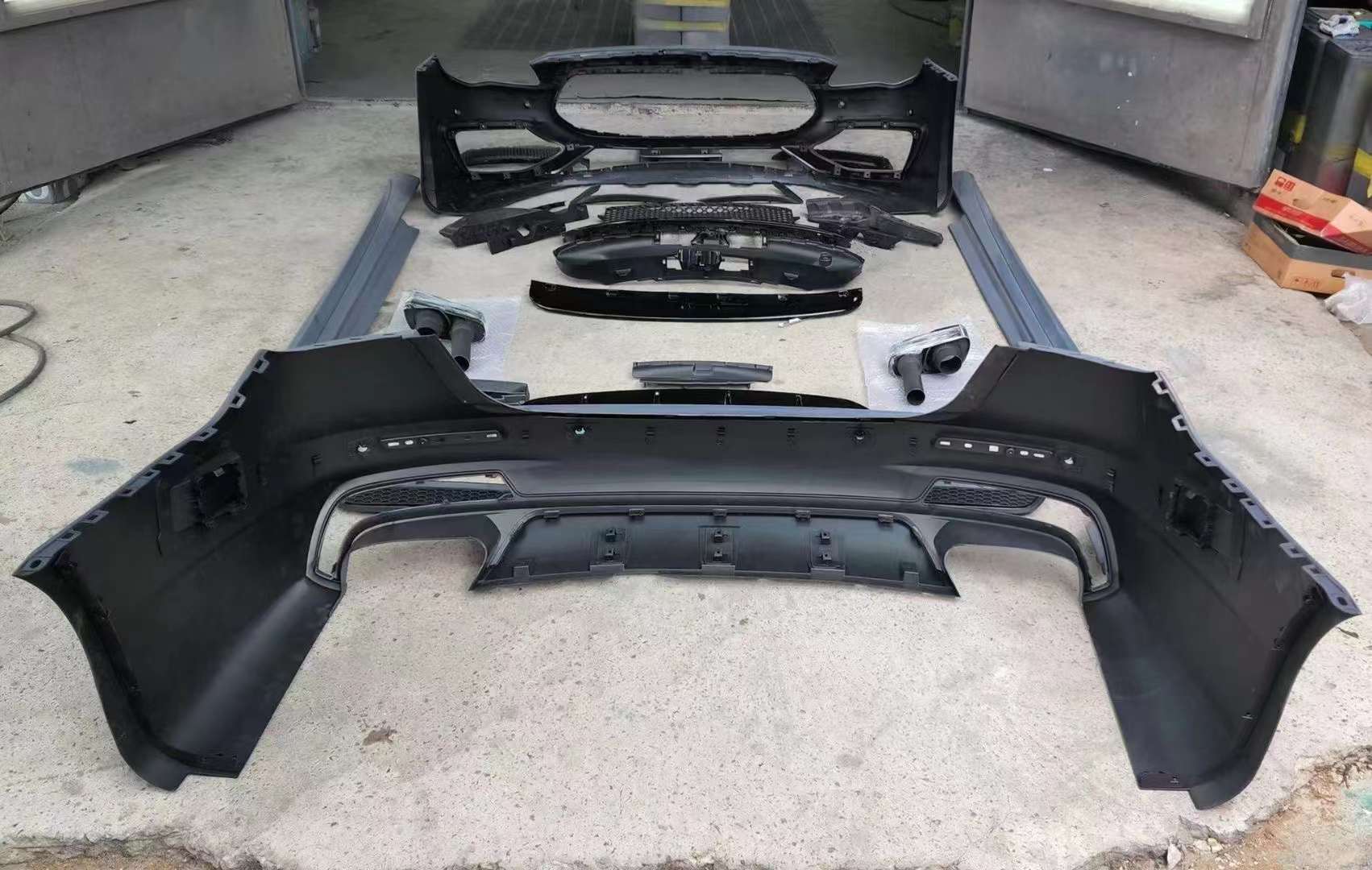 TROFEO BODY KIT FOR MASERATI QUATTROPORTE M156 2020+